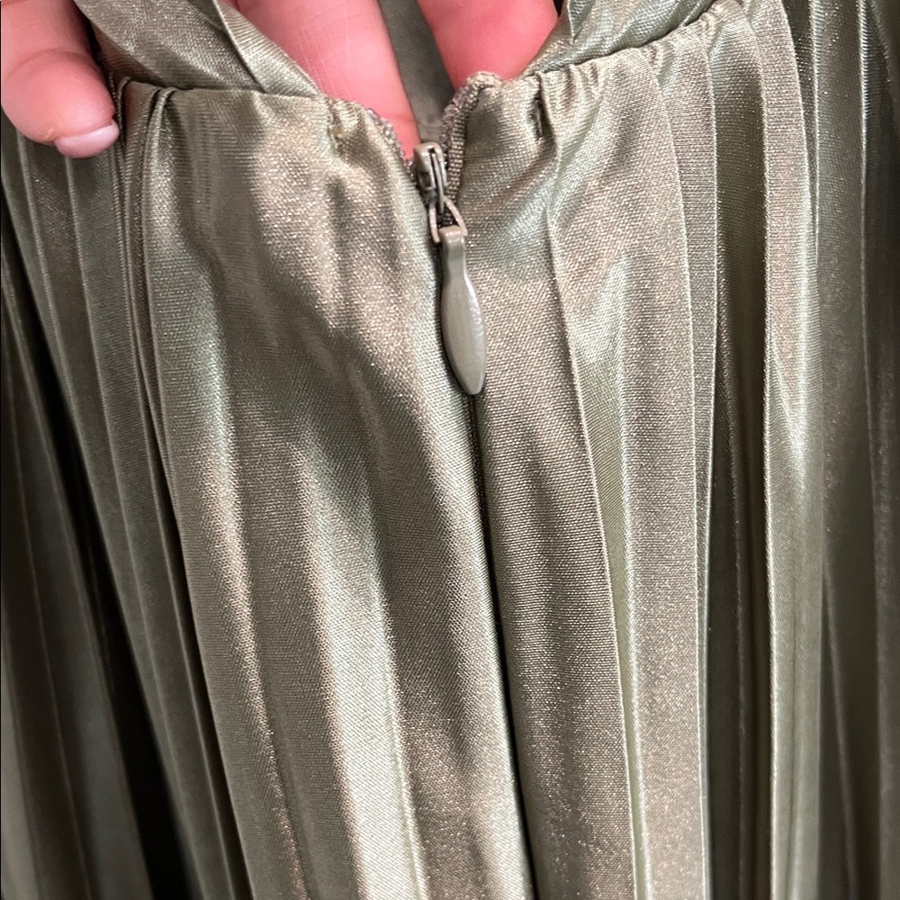Lulus Elaborate Charm Olive Green Satin Pleated Backless Maxi Dress Sz-S - Picture 9 of 13